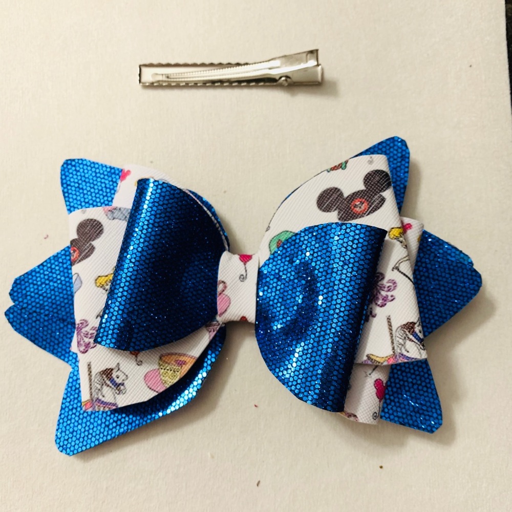 Disney Inspired bow 💙 LARGE
